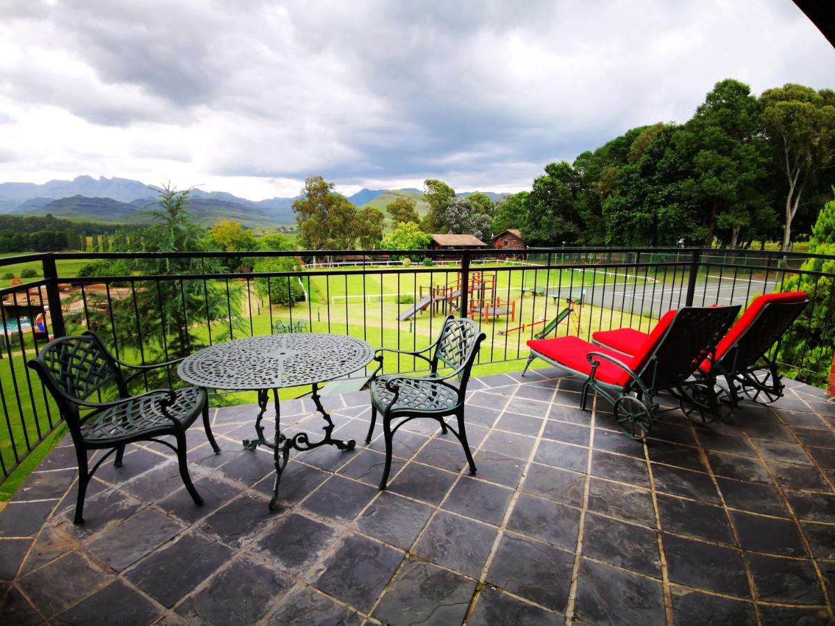 Hotel First Group Bushman'S Nek Garden Castle Exterior foto