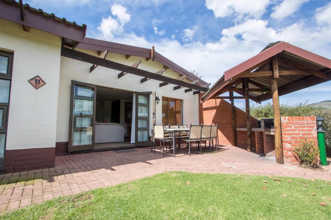 Hotel First Group Bushman'S Nek Garden Castle Exterior foto