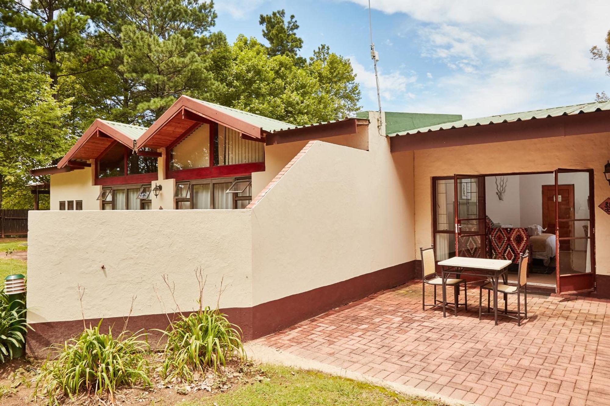 Hotel First Group Bushman'S Nek Garden Castle Exterior foto